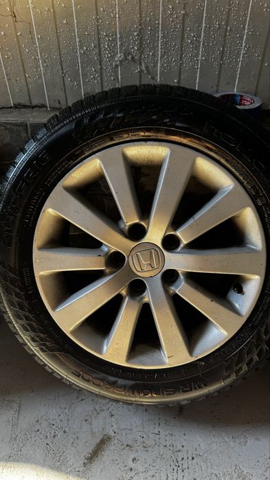 Jante  anvelope  5x114,3  215 55 16 nokian
