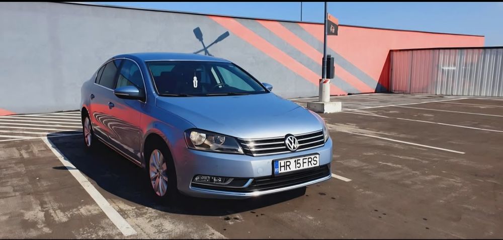 VOLKSWAGEN Passat 2012