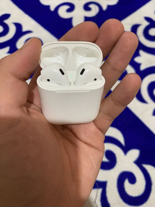 Apple AirPods 2