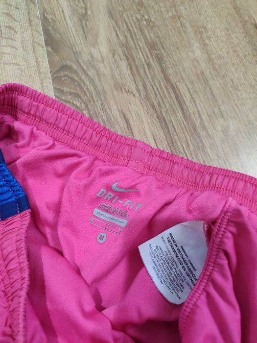 Pantaloni scurti de dama Nike marimea M