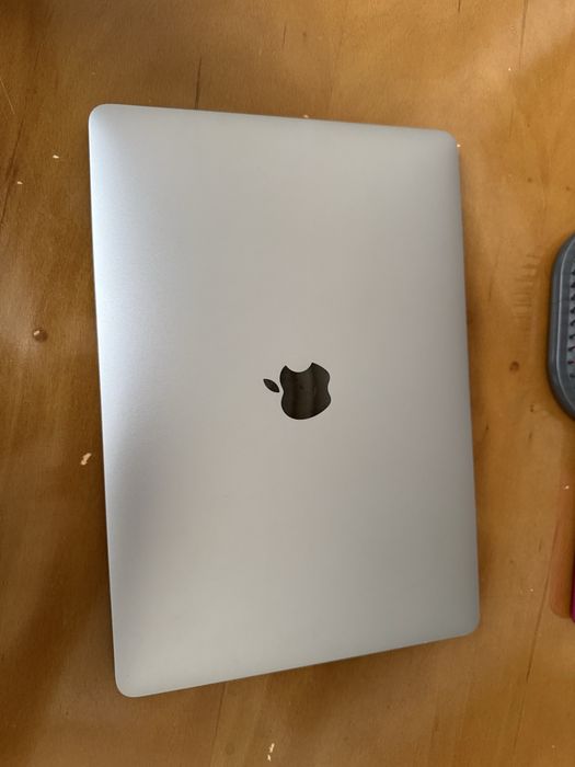 Продается macbook