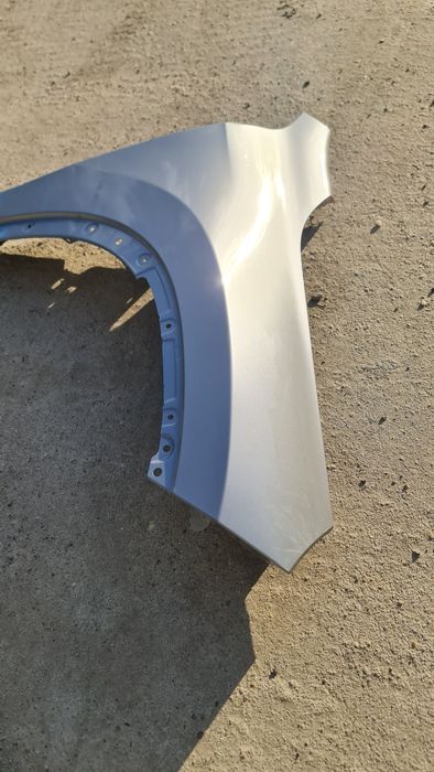 Aripa dreapta fata BMW X1 U11 far armatura bara