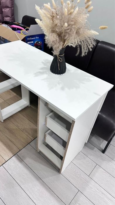 Кресло , стол, комод, пуфик