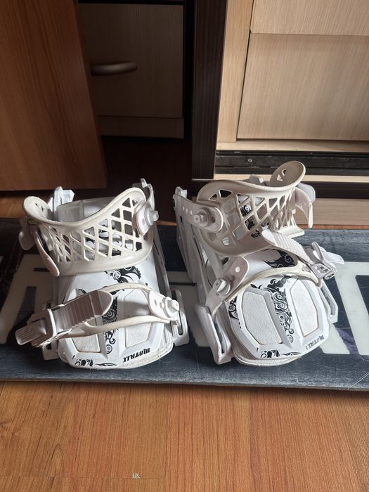 Сноуборд + крепления