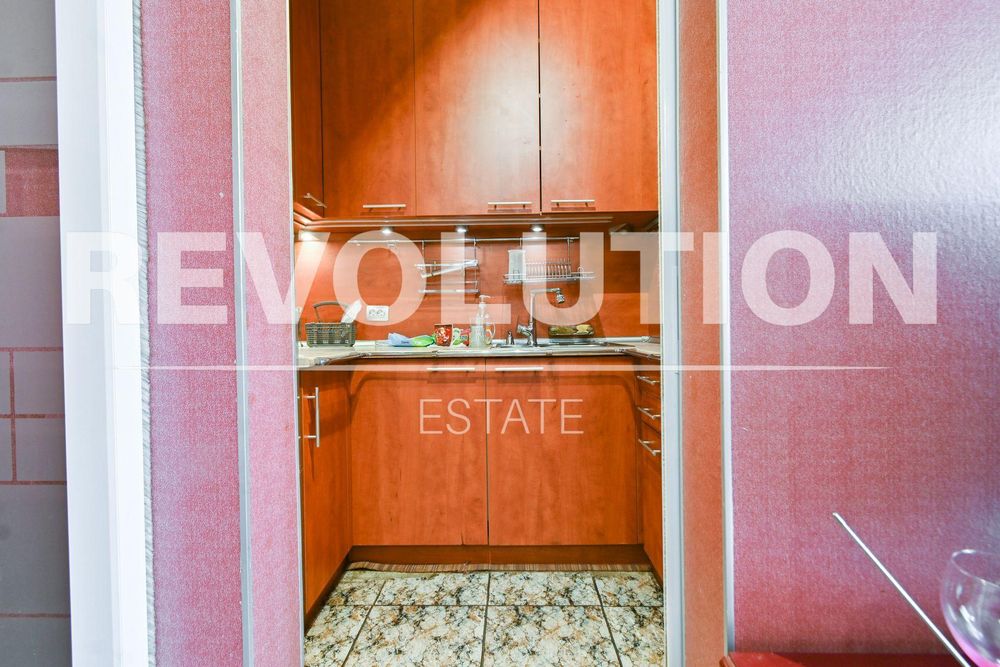 Тристаен апартамент в ж.к. Люлин 2.