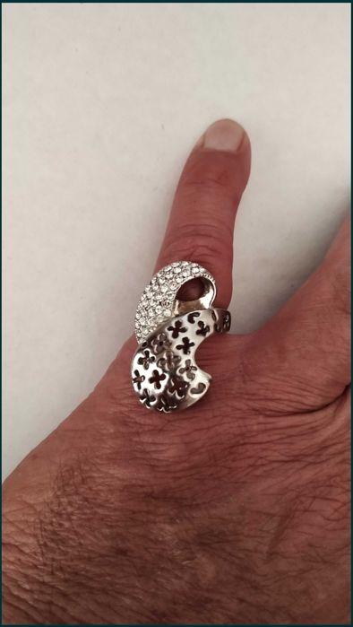 Серебряное кольцо