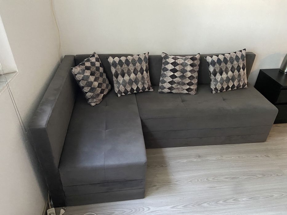 Canapea Coltar extensibila cu lada depozitare