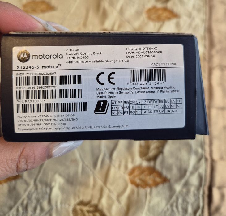 Телефон Motorola e13