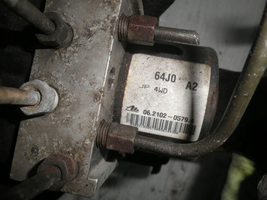 Pompa ABS Suzuki Grand Vitara 2.0B 2010 64J0A2