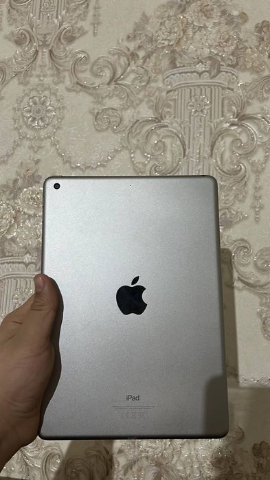 IPad 6 sotiladi srochna