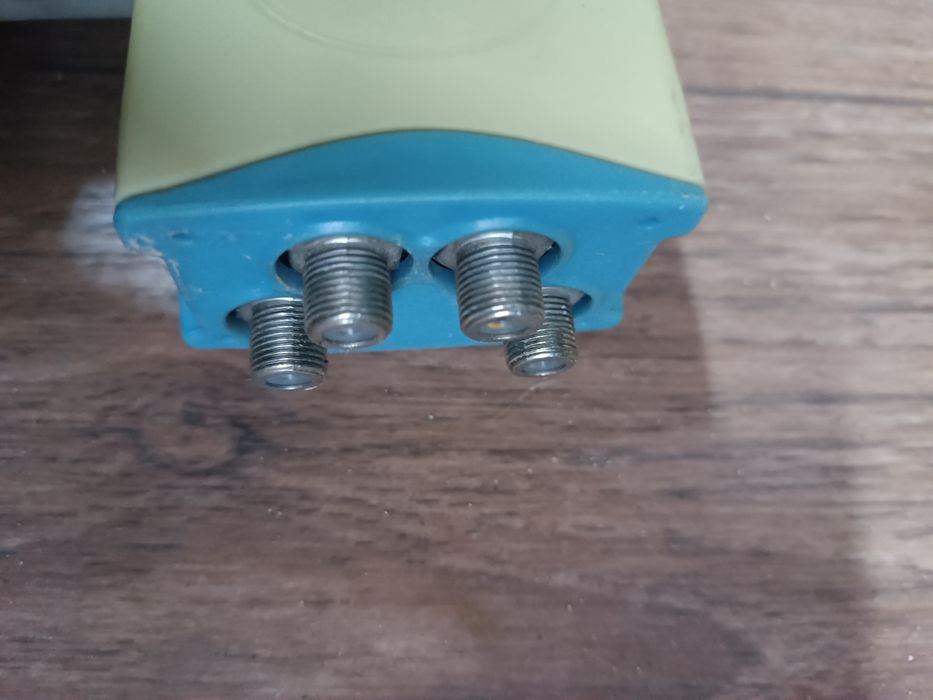 Распределитель на 4 телевизора на спутниковую антенну