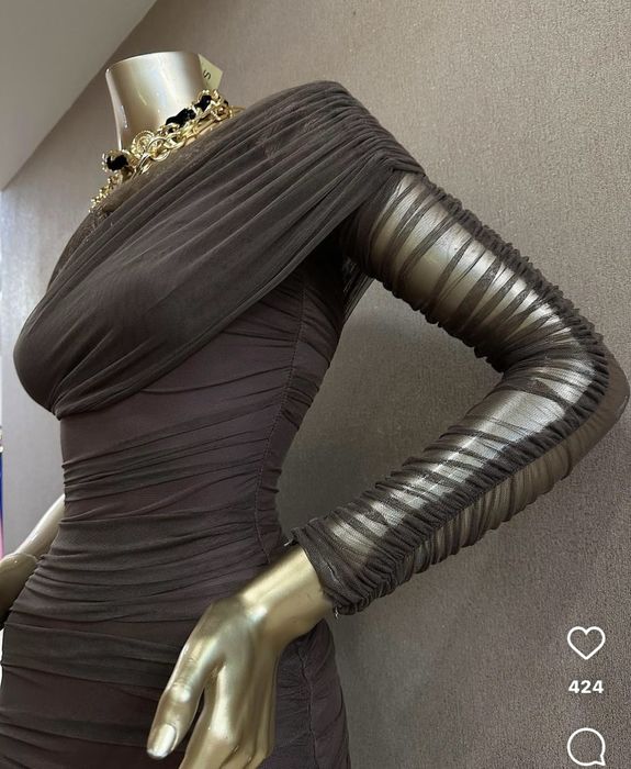 Продаю платье цвета шоколад