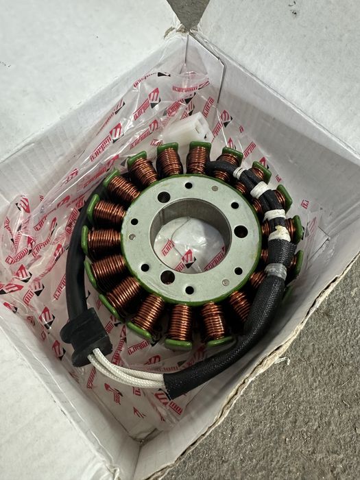 Статор за Suzuki GSX-R 600 Нов !