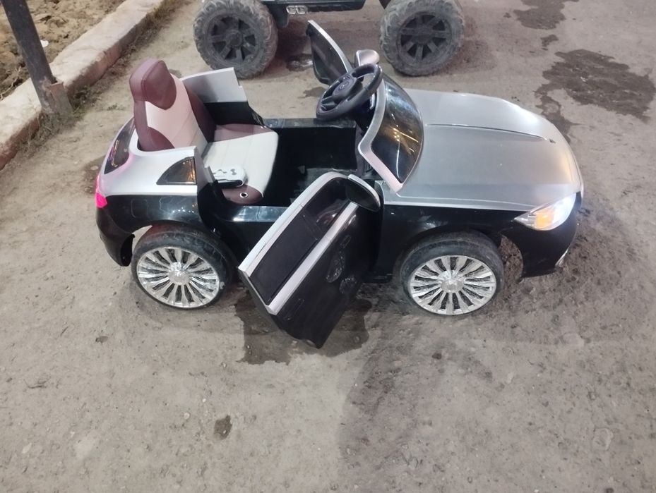 Detski mashina xolati yangi