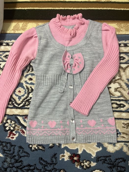 Кофта на девочку 4-5 лет