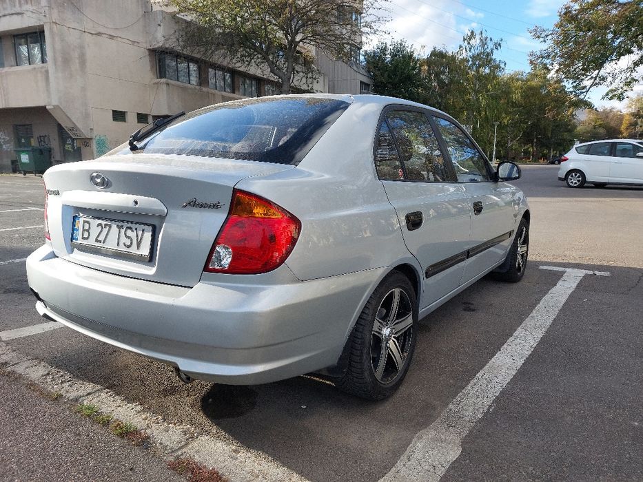 Vând Hyundai Accent 1.4 mpi