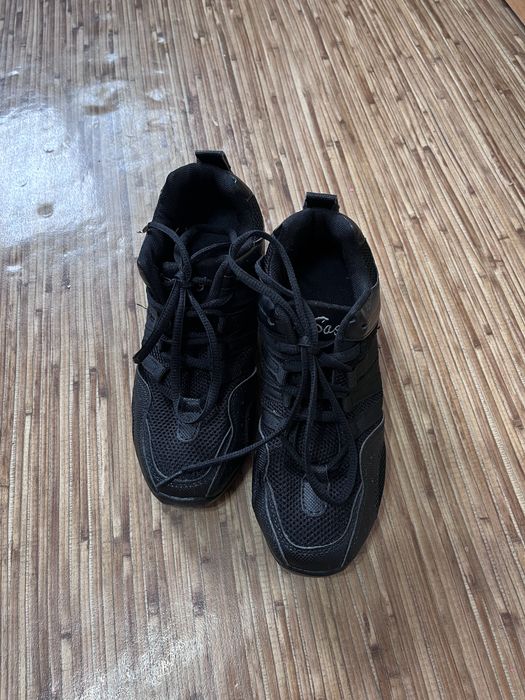 Кроссовки (джазовки) для танцев