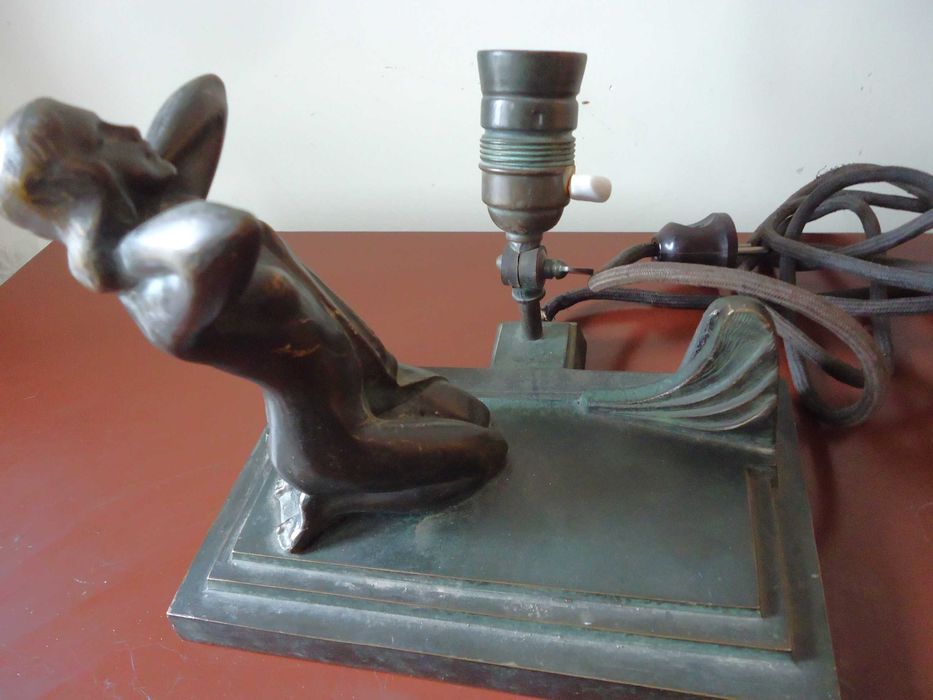 БРОНЗ Промоция АР ДЕКО МАРКИРАНА над 100 г антика статуетка пластика