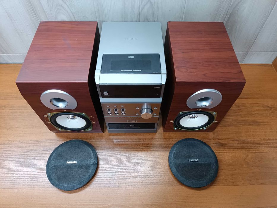 Продам или обмен музыкальный центр Philips