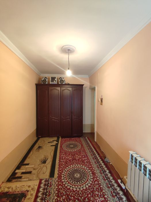 Продаётся 4-ёх комнатная квартира в центре города Карши