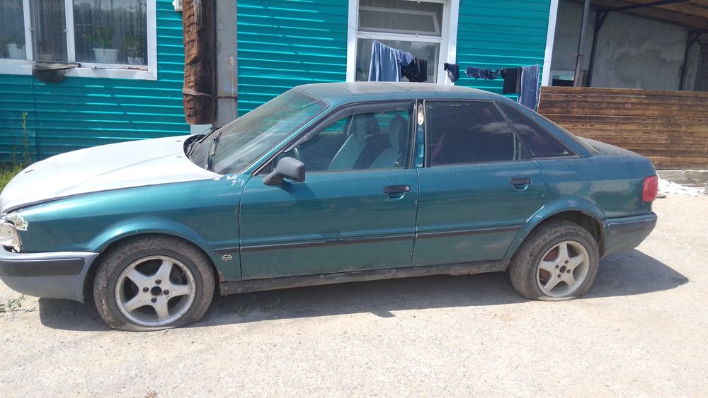 Продам Ауди б4 на ходу