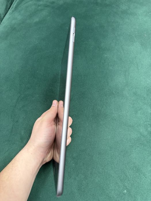 Ipad generatia 9 64 Gb