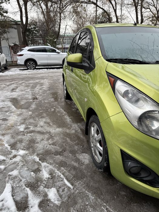 Spark  2013 зеленый