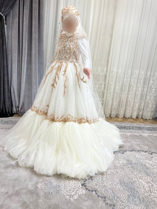 To’y marosim salom uchun ko’yne yengi kiyilmagan  fata 2 ta