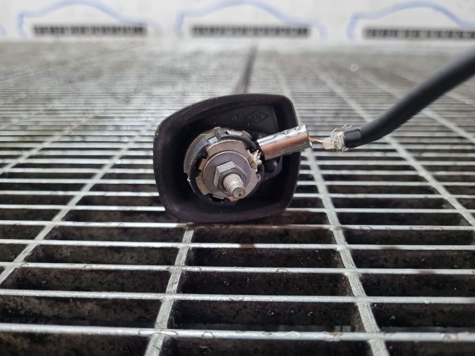 Antena Dacia Dacia Logan II MCV 2013 - 2016 SUV (1032)