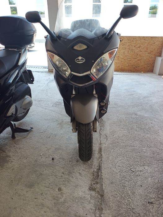 Скутер Malaguti Spidermax 500 GT