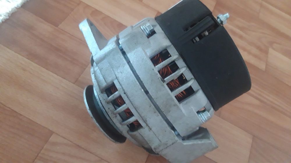 Продаётся Генератор 2121