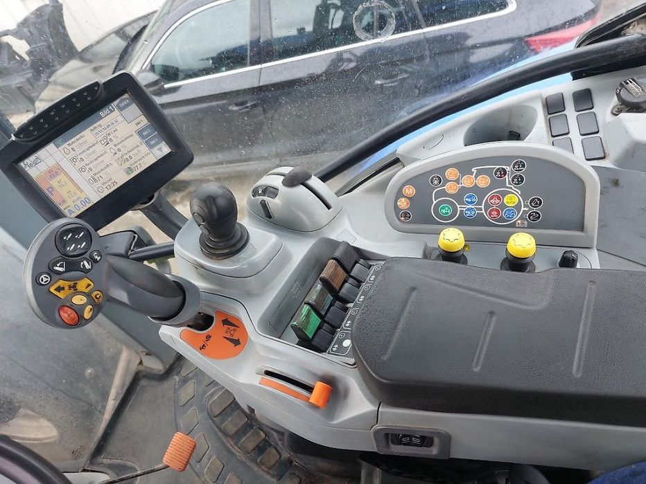 Трактор  New Holland T 70 50