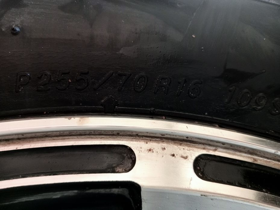 Продам диски с резиной.