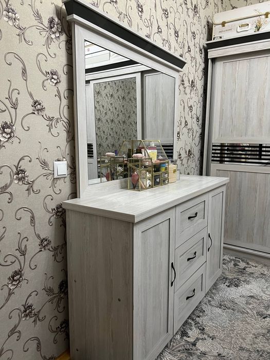 Камод Трюмо арзонга