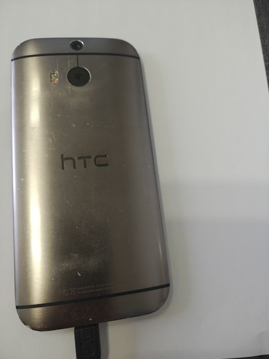 Vând telefon HTC One M8s