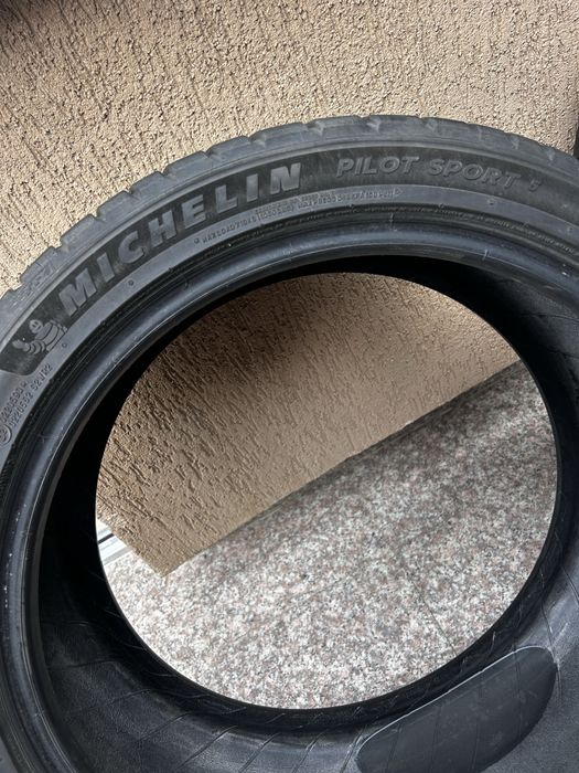 Set 4 anvelope VARĂ Michelin Pilot Sport 5 ZP (Run Flat), 235/40 R19 96Y XL, DOT 2022.
