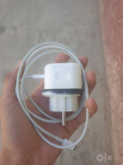 Iphone arginal zaryadchik