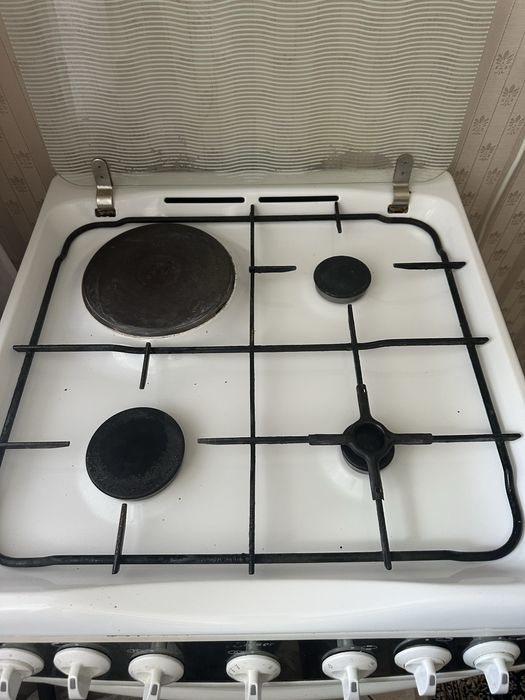 Продам газовую плиту