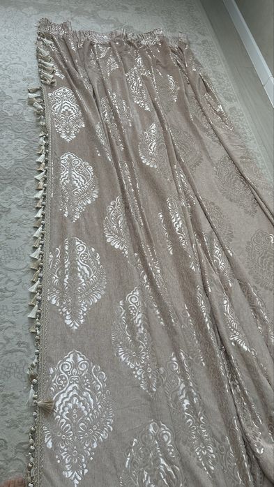 Шторы бежевые плотные