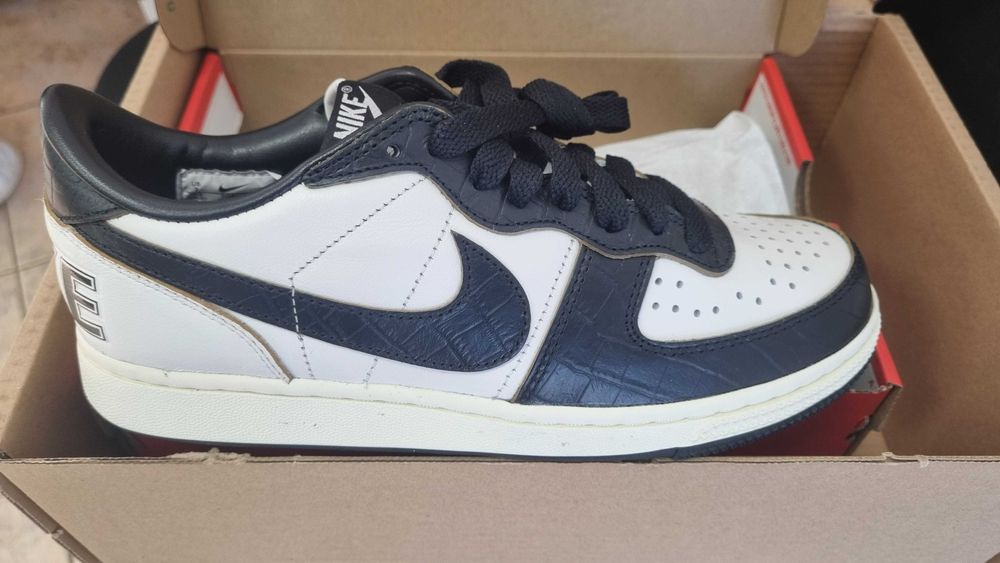 Маратонки Nike дамски нови, размер 40