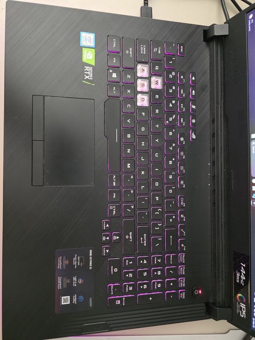 Asus ROG Strix Gaming 17.3" - RTX 2070 - I7