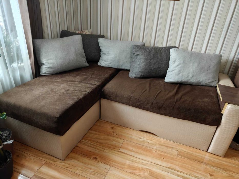 Ъглов      диван
