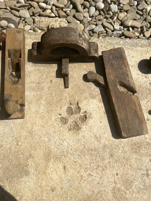 Rindele vechi din lemn