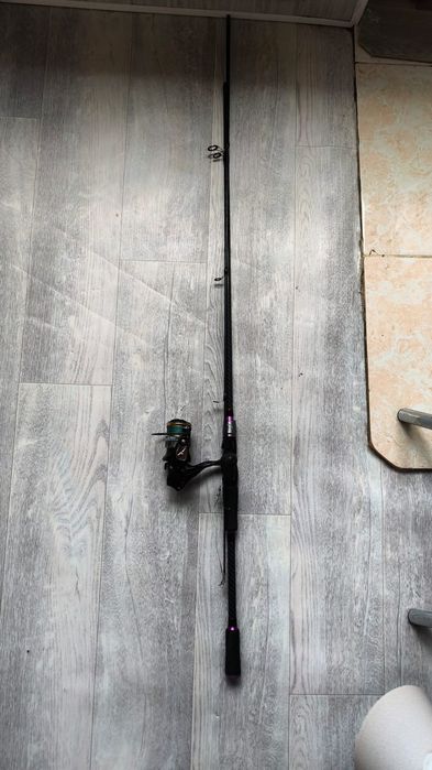 Спиннинг продам  длина 2.10