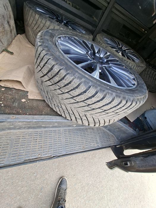 Продаю Диски с шинами