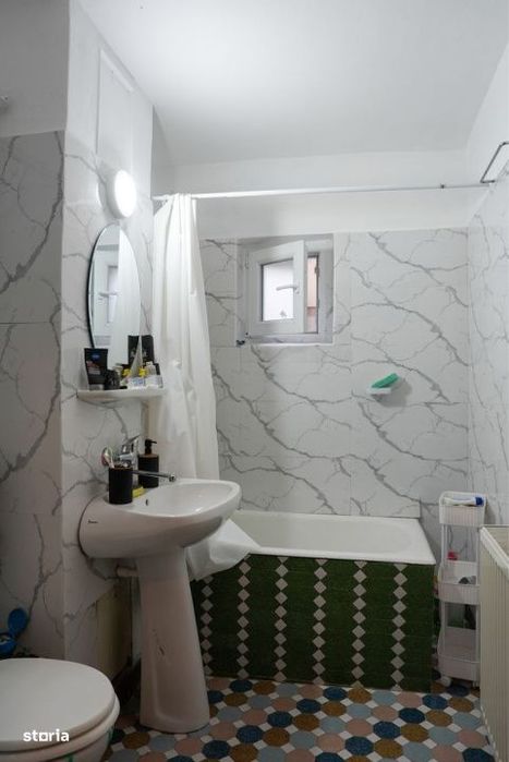 Apartament 2 decomandate, etaj 1 , Pelendava in 1 Mai