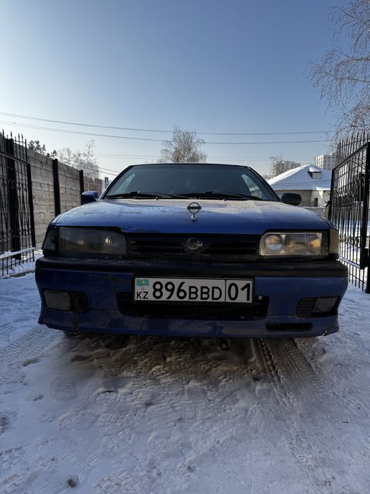 Nissan Primera P10