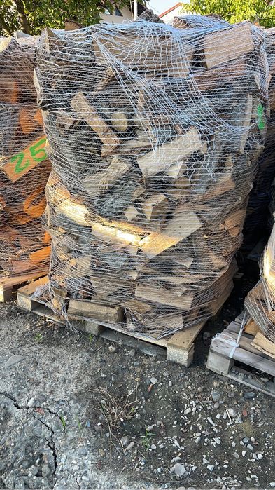 Lemn foc tăiat și crăpat