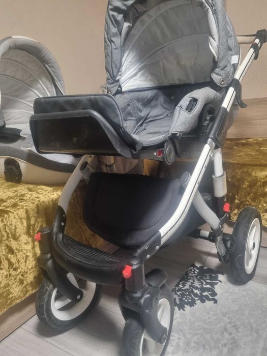 Бебешка количка  с кош за новородено!