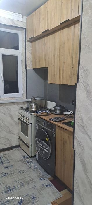 Ijarga beriladi oiaga va  qizlarga  3 xona 4 xona qikinganbez makler